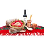 Cos Cadou 1 Traditii Handmade si Delicii Pascale Cu Ibric Cupru, Oua Lemn, Vin si Cozonac - imagine 3