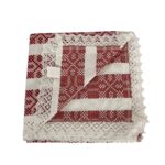 Față de Masă Țesută Manual cu Motive Tradiționale Românești din Bumbac Natural – Eleganță și Tradiție pentru Masa Ta