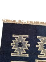 Covor țesut manual cu motive tradiționale – fond albastru, 3x2 metri - imagine 2