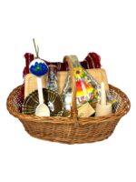 Coș cadou-1 cu produse lucrate manual – un dar autentic, plin de tradiție