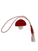 Mărțișor din pâslă tip broșă – lucrat manual, simbol delicat al primăverii - imagine 4