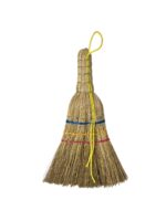 Măturică din paie de sorg, sfori tricolor, cu agățătoare textilă